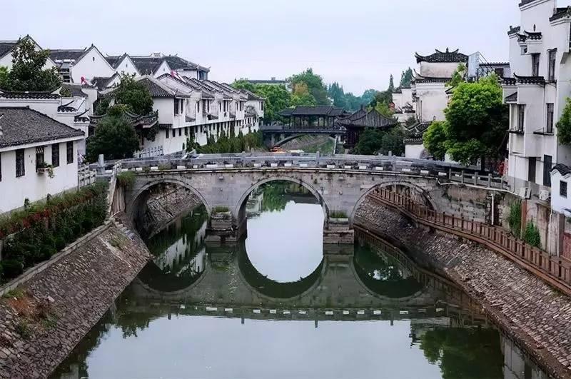 小猫钓鱼游戏龙王版有船